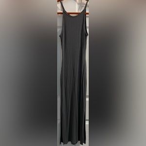 Soprano Ribbed Halter Dress in Gray